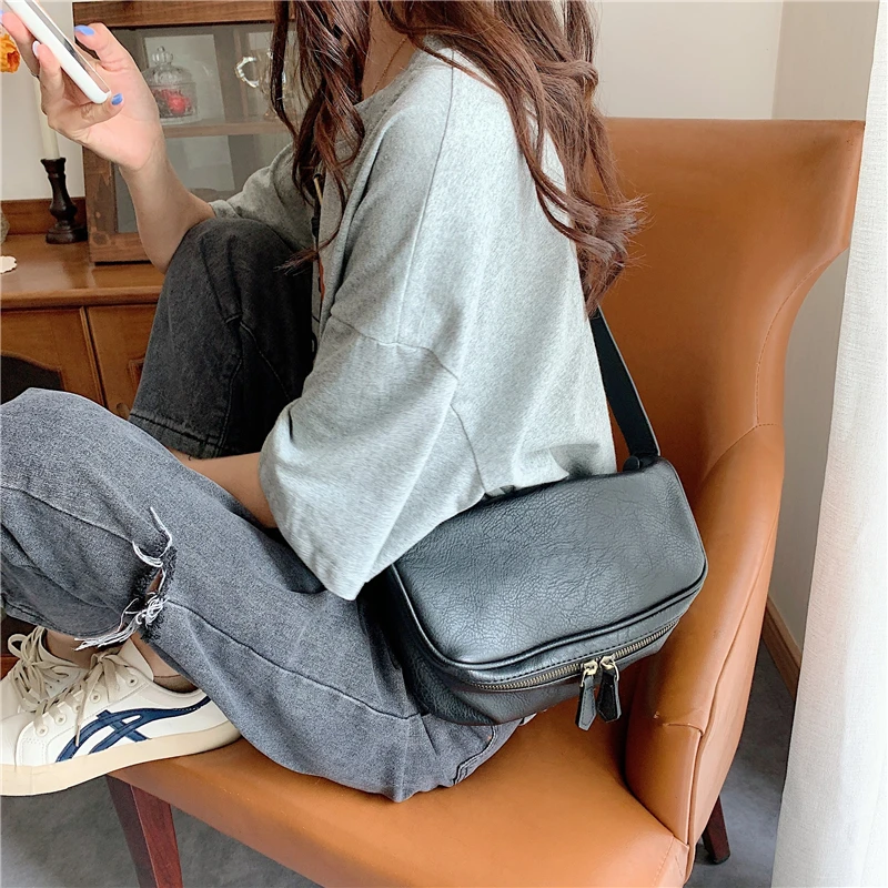 Fashion Elegant Ladies Flap Crossbody Bags High Quality PU Leather Female Shoulder Bag Luxury Designer Women Crossbody Bag Bolsa
Fashion Elegant Ladies Flap Crossbody Bags High Quality PU Leather Female Shoulder Bag Luxury Designer Women Crossbody Bag Bolsa