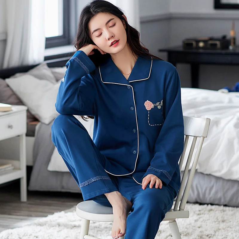 New Autumn Cotton Women Pajamas Long Tops+Long Pants Two Pieces Set Womens Pyjamas Cardigan Elegant Plus Size Female Sleepwear
New Autumn Cotton Women Pajamas Long Tops+Long Pants Two Pieces Set Womens Pyjamas Cardigan Elegant Plus Size Female Sleepwear
