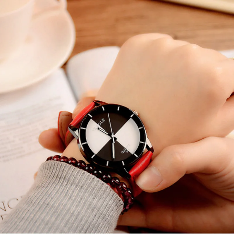 2020 Creative Color Block Women's Watch Luxury New Casual Leather Strap Quartz Wrist Watches Women Clock relogio feminino montre
2020 Creative Color Block Women's Watch Luxury New Casual Leather Strap Quartz Wrist Watches Women Clock relogio feminino montre