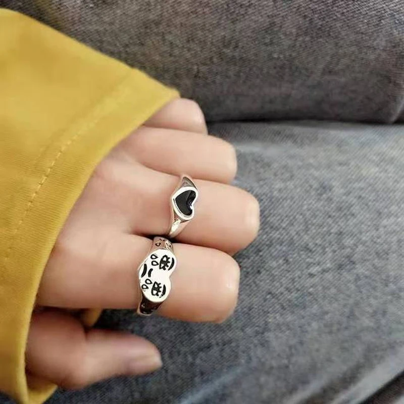 Charm Silver Color Creative Crying Face Tears Ring Unisex Retro Heart Shape Fashion Finger Rings Jewelry Chic Gift For Women Men
Charm Silver Color Creative Crying Face Tears Ring Unisex Retro Heart Shape Fashion Finger Rings Jewelry Chic Gift For Women Men