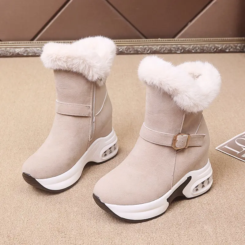 2020 winter new female plus velvet thick bottom inner buckle warm fur short boots
2020 winter new female plus velvet thick bottom inner buckle warm fur short boots