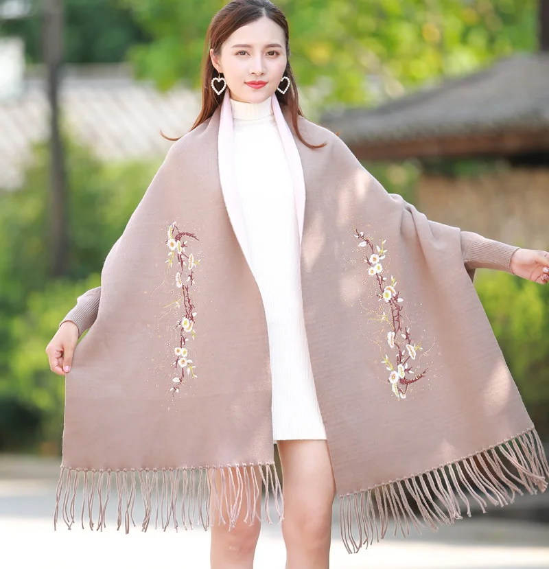 Brand Women Wearable Winter Poncho Sleeve Shawls Wraps Ladys Pashmina Shawl Thicken Scarf Stoles Warm Embroidery Ponchos Capes
Brand Women Wearable Winter Poncho Sleeve Shawls Wraps Ladys Pashmina Shawl Thicken Scarf Stoles Warm Embroidery Ponchos Capes