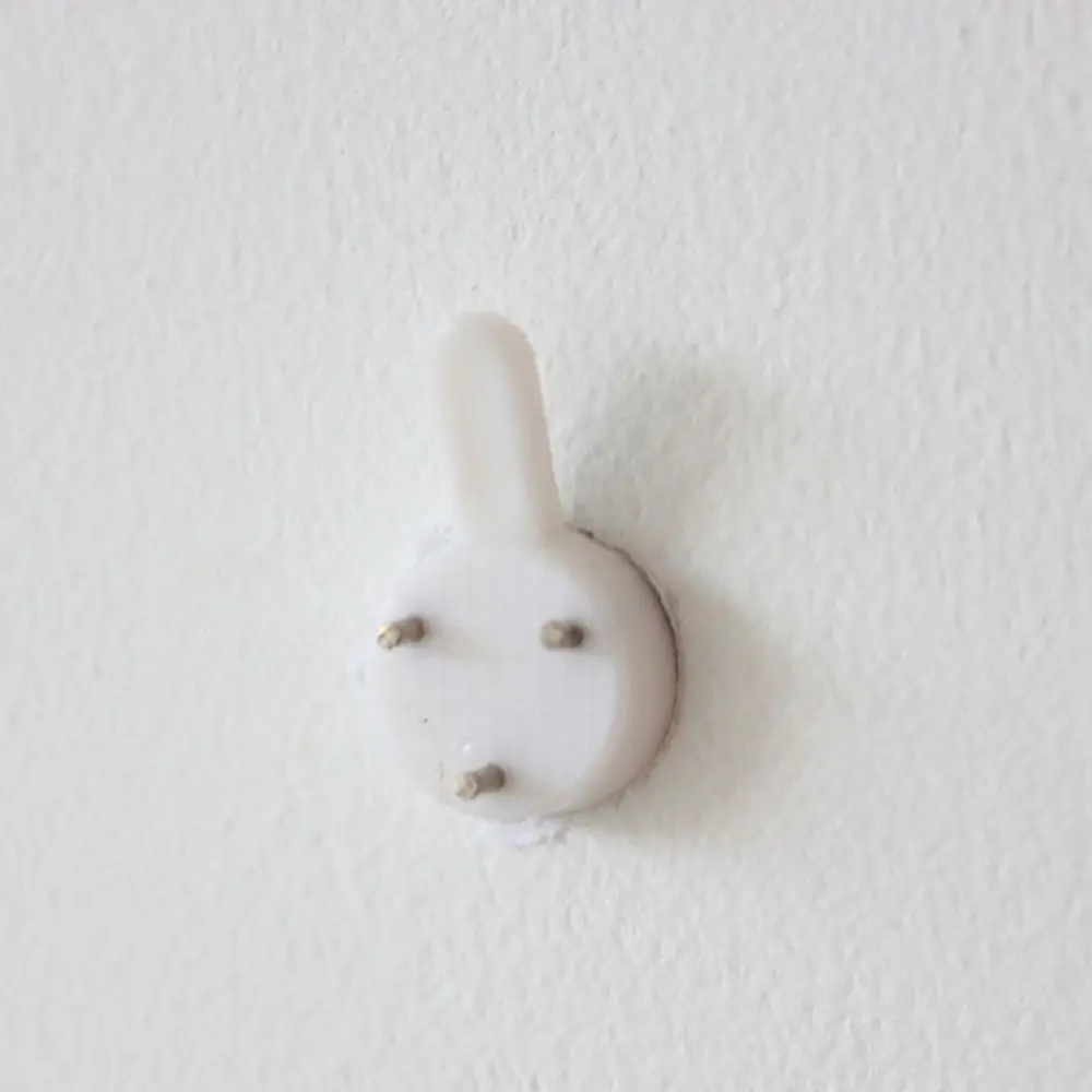 100pcs/set Photo Frame Photo Wall Hangs A Picture Clasps Solid Wall Nail Contact Non-trace Nail Hooks High Quality
100pcs/set Photo Frame Photo Wall Hangs A Picture Clasps Solid Wall Nail Contact Non-trace Nail Hooks High Quality