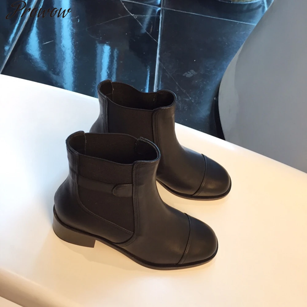 Prowow Classic Women's Boots Simple Versatile Boots Genuine Leather Women's Boots Winter Ankle Boots Round Toe Square Heel Boot
Prowow Classic Women's Boots Simple Versatile Boots Genuine Leather Women's Boots Winter Ankle Boots Round Toe Square Heel Boot