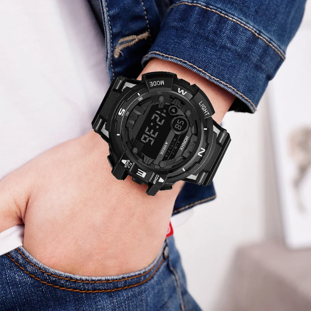 New Hot Fashion Fashion Men Waterproof LED Digital Date Military Sport Rubber Quartz Watch Alarm Man Watch Luxury Brand
New Hot Fashion Fashion Men Waterproof LED Digital Date Military Sport Rubber Quartz Watch Alarm Man Watch Luxury Brand