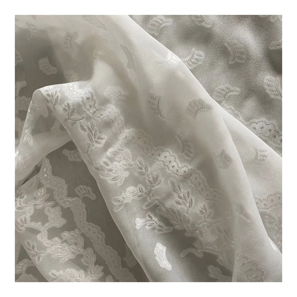 500cm*140cm Natural Silk Georgette Jacquard Material For cheongsam Sliver Metallic B42
500cm*140cm Natural Silk Georgette Jacquard Material For cheongsam Sliver Metallic B42