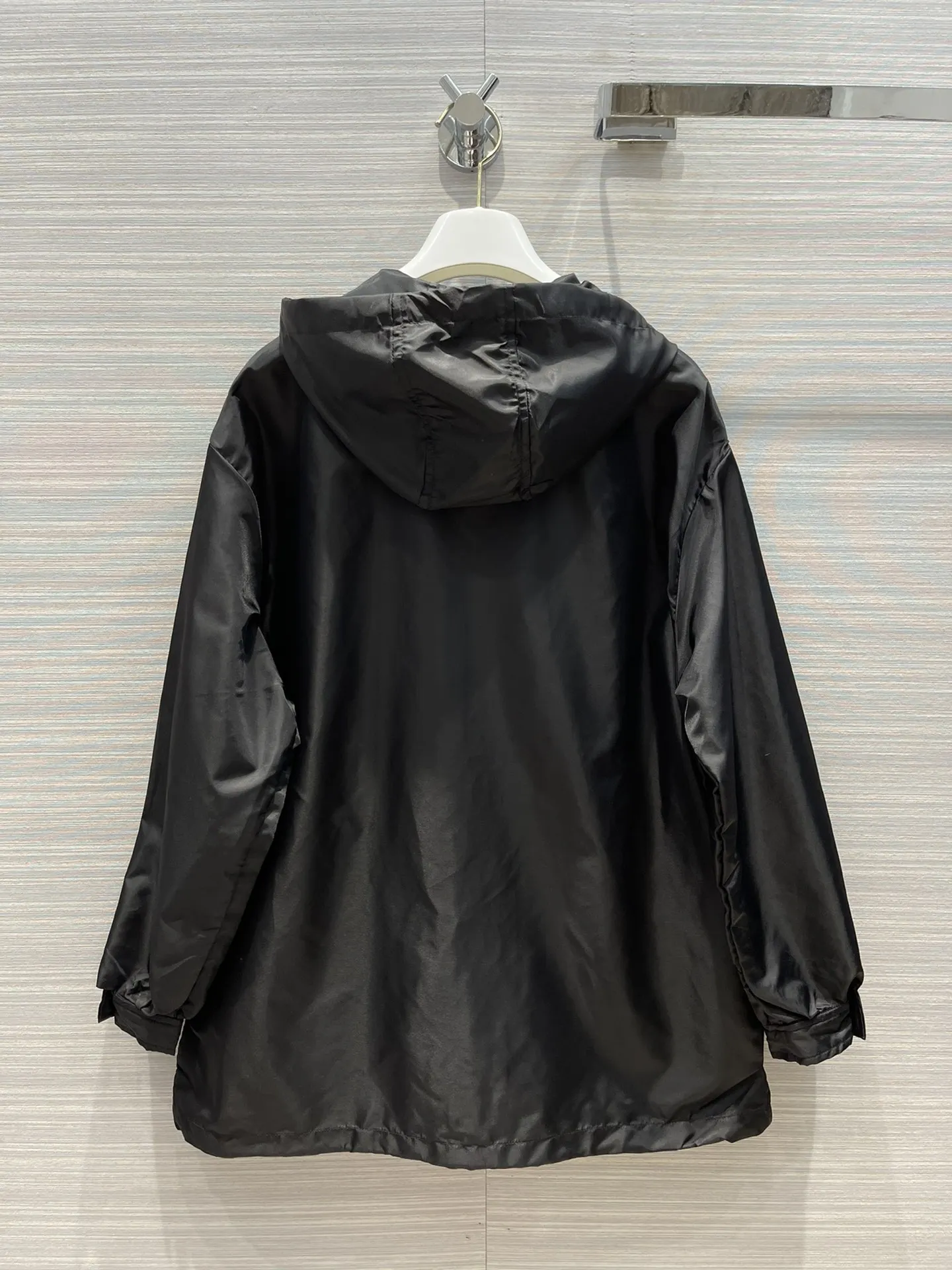 Luxury Brand Sun Protect Coats Jacket for Women Autumn New 2021 Streetwear Long Sleeve Hooded Jackets Sashes Casual Loose Coats
Luxury Brand Sun Protect Coats Jacket for Women Autumn New 2021 Streetwear Long Sleeve Hooded Jackets Sashes Casual Loose Coats
