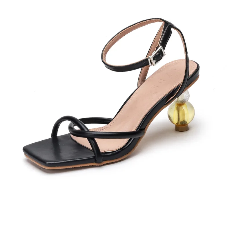 2021 summer belt crystal heel high heels fashion ROMAN SANDALS simple sexy square head Korean women's shoes
2021 summer belt crystal heel high heels fashion ROMAN SANDALS simple sexy square head Korean women's shoes