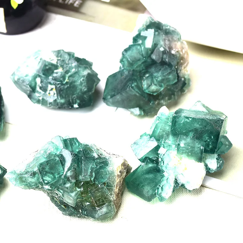 1PCS Natural Green Fluorite Raw Gemstone Mineral Specimen Irregular Crystal Reiki Healing Stone Home Decor Eliminate Magnetism
1PCS Natural Green Fluorite Raw Gemstone Mineral Specimen Irregular Crystal Reiki Healing Stone Home Decor Eliminate Magnetism