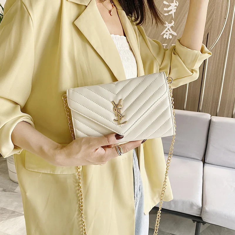 ew luxury brand chain bag women's fashion western style postman bag elegant diamond Mini One Shoulder Messenger Bag
ew luxury brand chain bag women's fashion western style postman bag elegant diamond Mini One Shoulder Messenger Bag