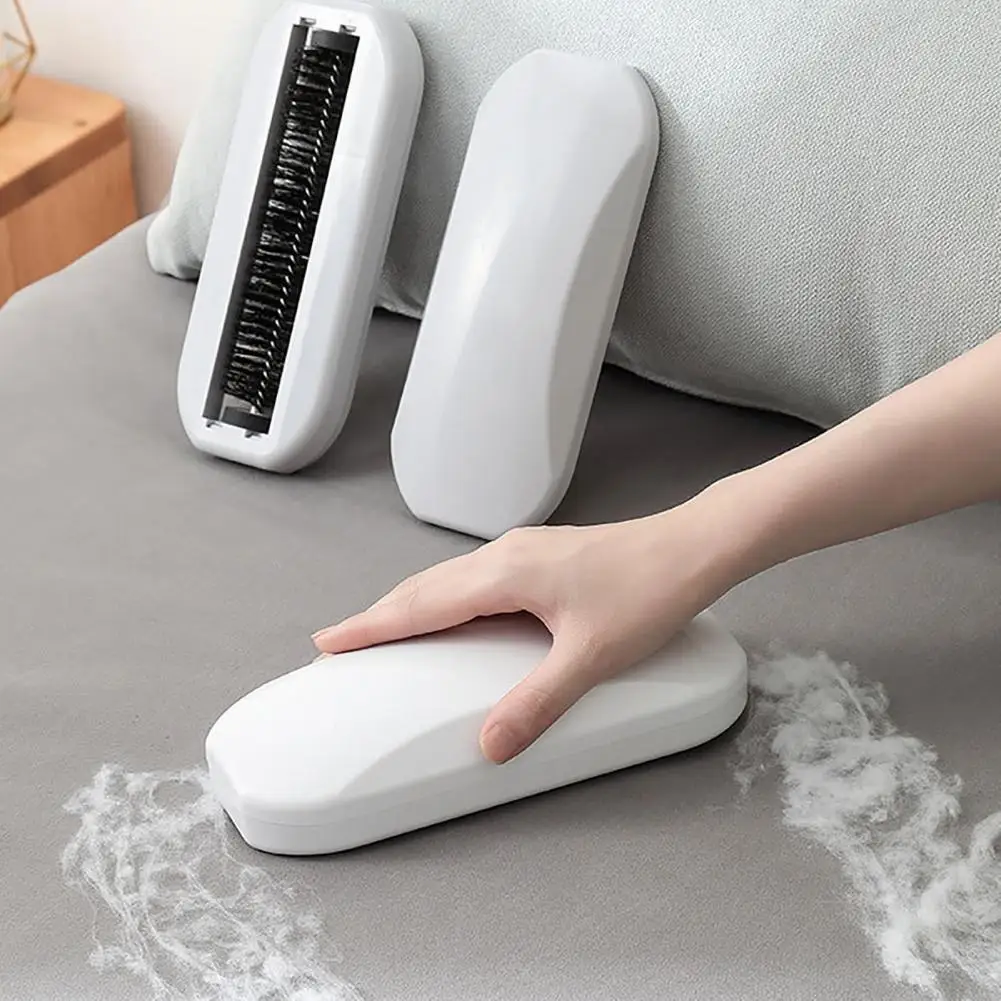 White Useful Sofa Furniture Lint Remover Eco-Friendly Cleaning Brush Anti-Slip Household Supplies
White Useful Sofa Furniture Lint Remover Eco-Friendly Cleaning Brush Anti-Slip Household Supplies