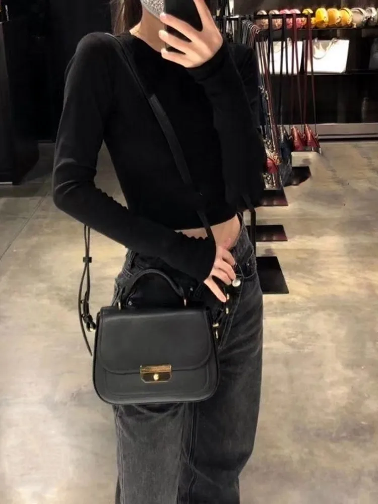 Women's leather handbag high quality postman's bag handbag luxury brand design shoulder bag, free delivery
Women's leather handbag high quality postman's bag handbag luxury brand design shoulder bag, free delivery