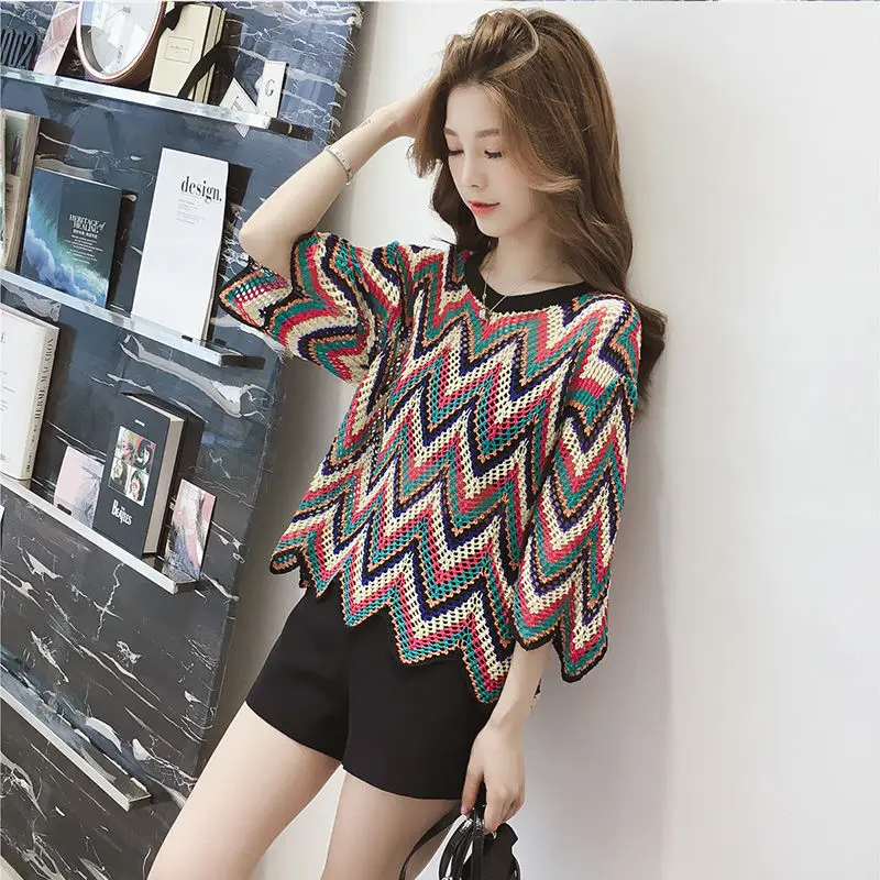 Autumn new color stripe trumpet sleeve short Pullover T-shirt women's thin loose foreign style versatile top
Autumn new color stripe trumpet sleeve short Pullover T-shirt women's thin loose foreign style versatile top