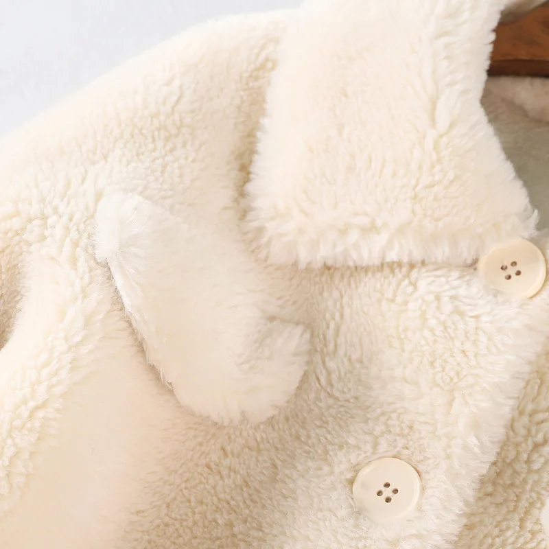 Autumn Winter Wool Fur Coat Women Coat Soft Loose Ladies Fur Jacket Female Coat Turndown Collar Outerwear Plush Overcoat M49
Autumn Winter Wool Fur Coat Women Coat Soft Loose Ladies Fur Jacket Female Coat Turndown Collar Outerwear Plush Overcoat M49
