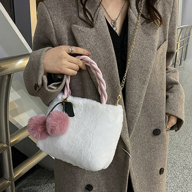 Fashion Small Shoulder Bags Women Soft Pink Flannel Metal Chain Crossbody Bag Ladies Cute Design Mini Handbags With Cherry Ball
Fashion Small Shoulder Bags Women Soft Pink Flannel Metal Chain Crossbody Bag Ladies Cute Design Mini Handbags With Cherry Ball