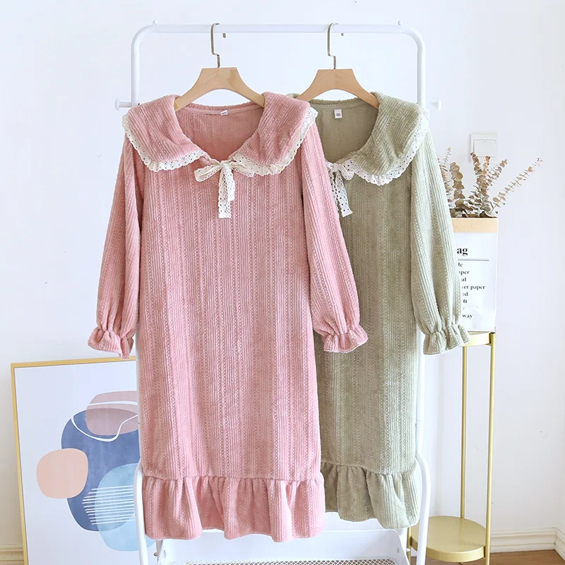 New style pajamas women's autumn and winter flannel long-sleeved nightdresses ladies home wear plus velvet thickening
New style pajamas women's autumn and winter flannel long-sleeved nightdresses ladies home wear plus velvet thickening