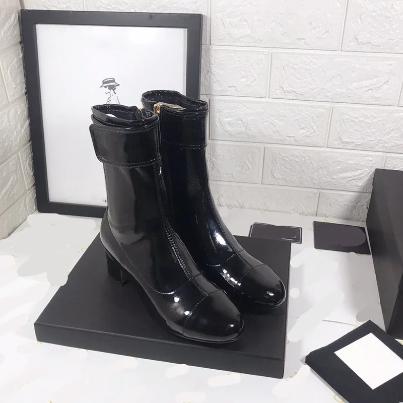 2020 Latest Design Black and White Color Matching Popular Single Boot Thick Heel British Style Women's Boots
2020 Latest Design Black and White Color Matching Popular Single Boot Thick Heel British Style Women's Boots