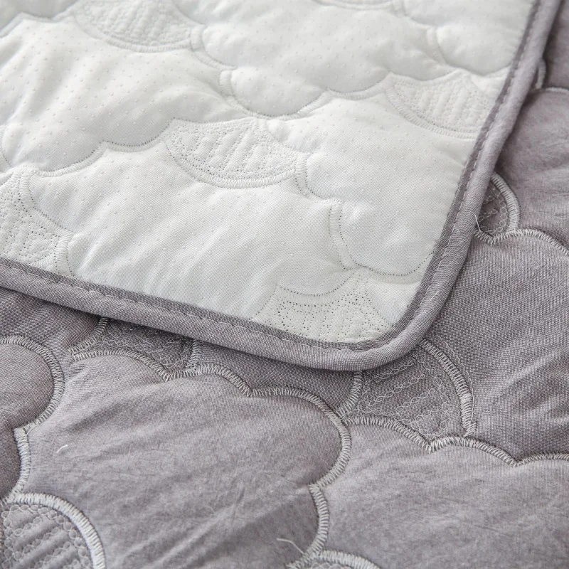 Striped Fabric Sofa Cover Four Seasons Non-slip Cushion Living Room Couch Cushion L Shape Armrest Towel Korean Style Small Fresh
Striped Fabric Sofa Cover Four Seasons Non-slip Cushion Living Room Couch Cushion L Shape Armrest Towel Korean Style Small Fresh