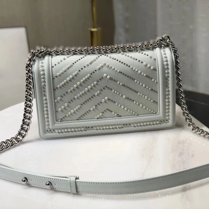 Women luxury brand handbags top quality genuine leather shoulder bag designer purse caviar flap chain bag crossbody bags 
Women luxury brand handbags top quality genuine leather shoulder bag designer purse caviar flap chain bag crossbody bags