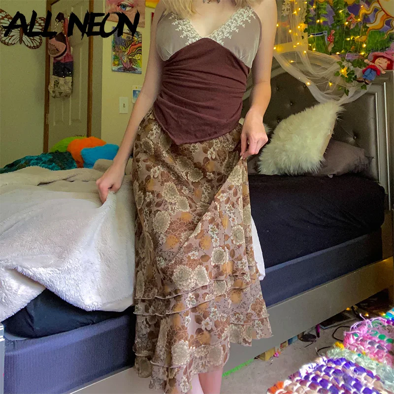 ALLNeon Y2K Fairycore Aesthetics Low Waist Ruffles Skirts Goblin Vintage Floral Print A-line Long Skirt Autumn Retro Outfits New
ALLNeon Y2K Fairycore Aesthetics Low Waist Ruffles Skirts Goblin Vintage Floral Print A-line Long Skirt Autumn Retro Outfits New