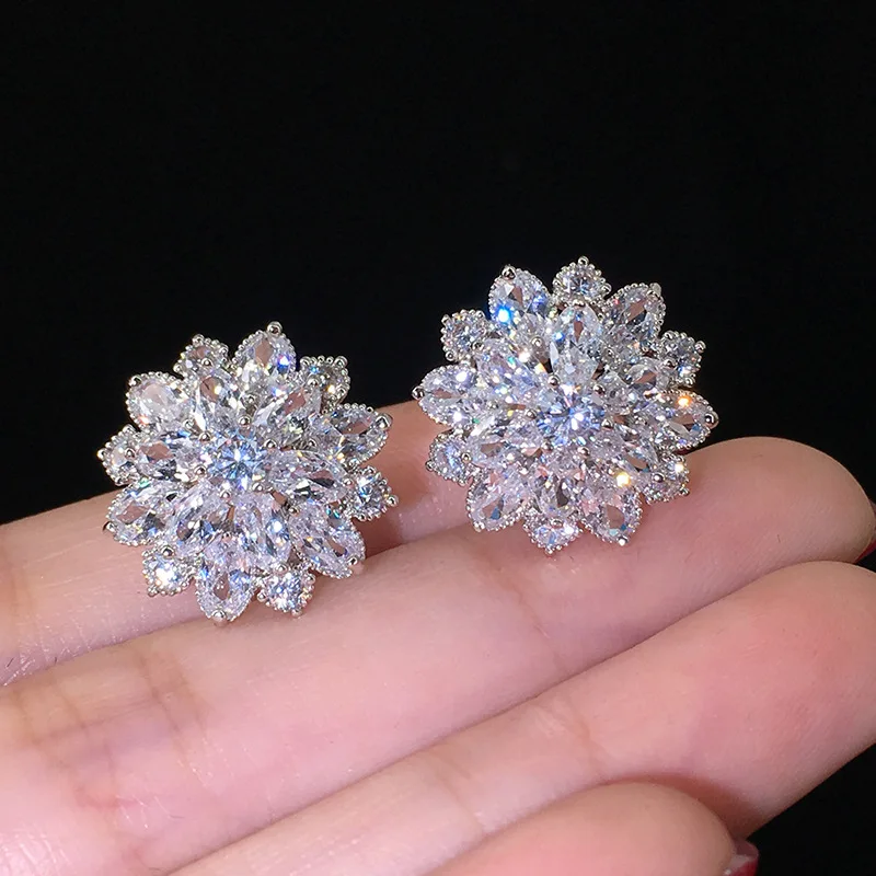 Romantic Jewelry 2021 Fashion Cubic Zirconia Stone Flower Stud Earrings For Women Elegant Wedding Jewelry Accessories Gift
Romantic Jewelry 2021 Fashion Cubic Zirconia Stone Flower Stud Earrings For Women Elegant Wedding Jewelry Accessories Gift