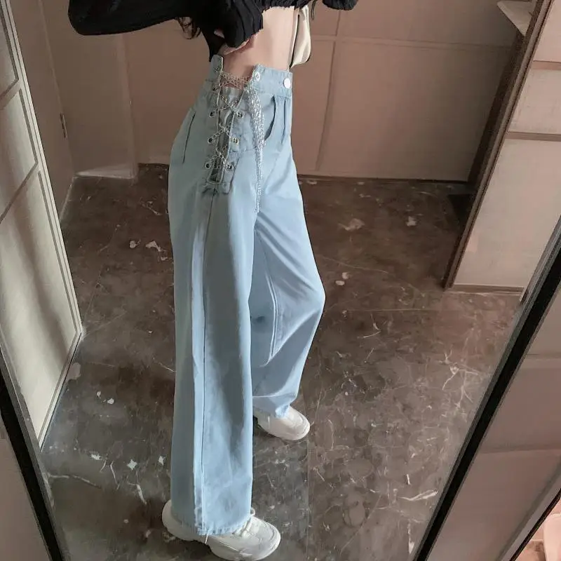 Design sense high waist personalized chain jeans women's Korean version net red pop style wide leg pants loose straight pants 
Design sense high waist personalized chain jeans women's Korean version net red pop style wide leg pants loose straight pants