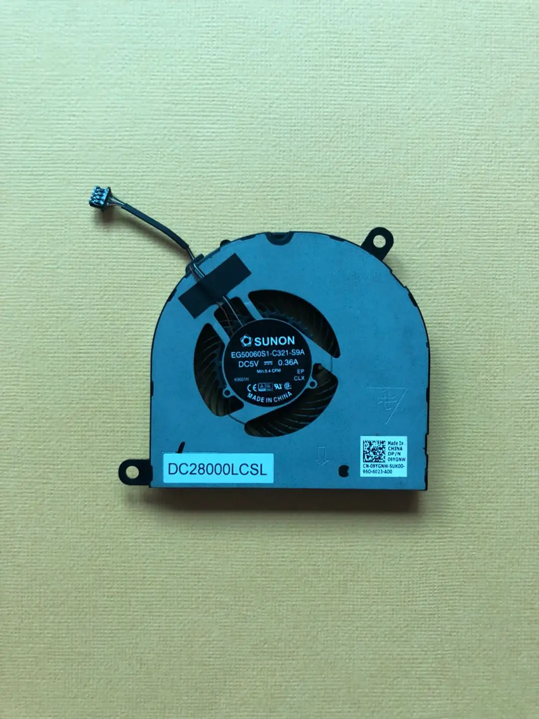 Новый ноутбук кулер Процессор вентилятор подходит для Dell EG50060S1-C321-S9A 09YGNW DC 5V 0.36A K9601H Тетрадь охлаждения 5.4CFM 4 контакта
Новый ноутбук кулер Процессор вентилятор подходит для Dell EG50060S1-C321-S9A 09YGNW DC 5V 0.36A K9601H Тетрадь охлаждения 5.4CFM 4 контакта