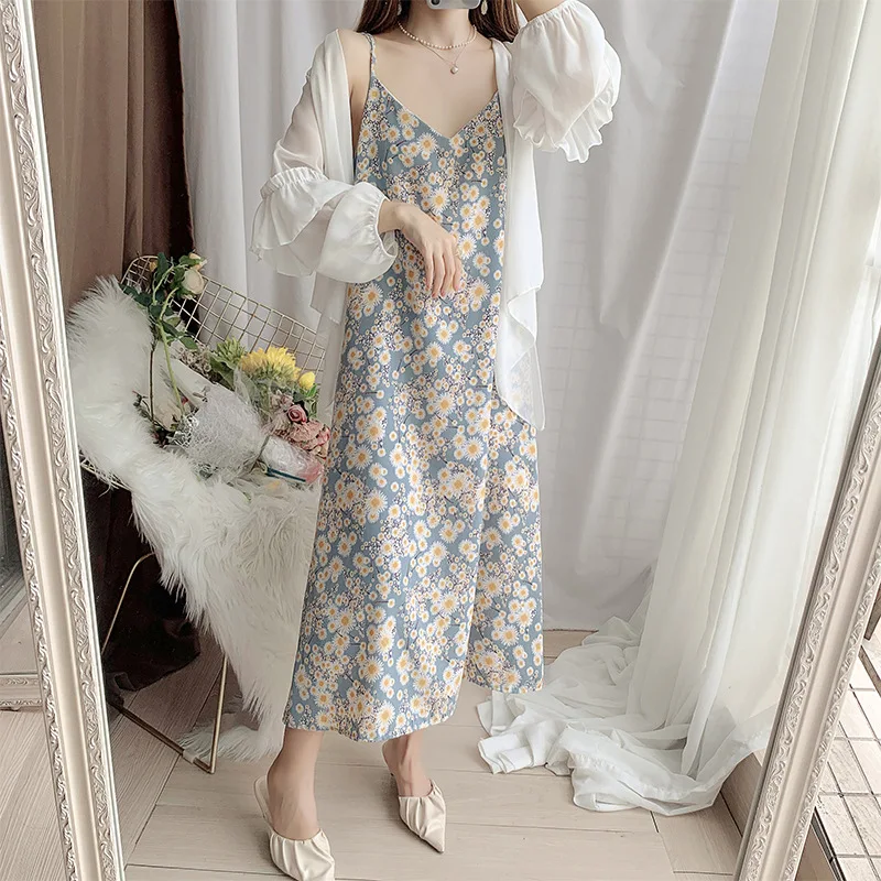 2021 Summer New Women's Loose Floral Sling Sleeveless Chiffon Temperament Two-piece Dress Elegant Clothing High End Fashion
2021 Summer New Women's Loose Floral Sling Sleeveless Chiffon Temperament Two-piece Dress Elegant Clothing High End Fashion