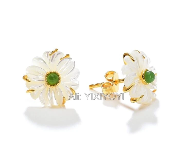 925 Silver Green Hetian Jade Beads + White Shell Flower Stud Earring Lucky Earrings for Woman New Year Gift Fashion Jewelry
925 Silver Green Hetian Jade Beads + White Shell Flower Stud Earring Lucky Earrings for Woman New Year Gift Fashion Jewelry