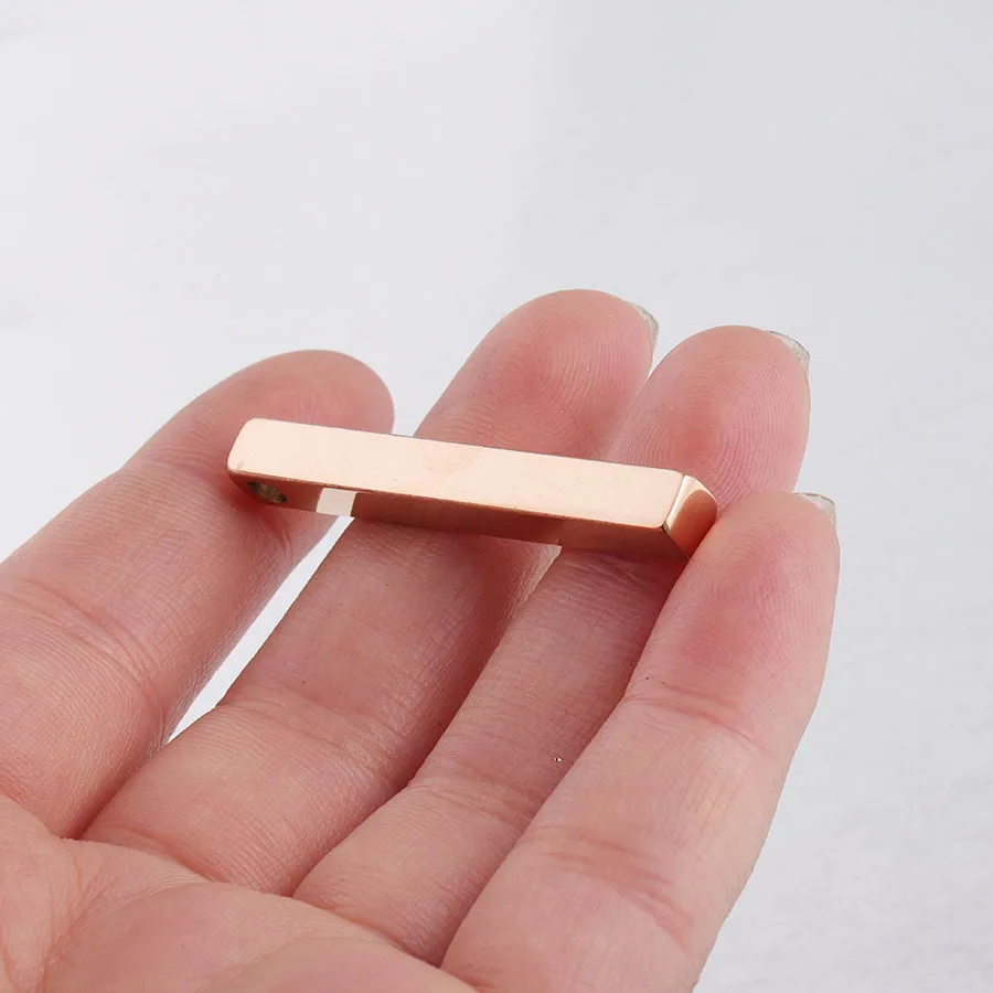 Stainless steel Rounded Square Pillars can be engraved square rectangular DIY Three-dimensional Long Necklace Jewelry Accessorie
Stainless steel Rounded Square Pillars can be engraved square rectangular DIY Three-dimensional Long Necklace Jewelry Accessorie