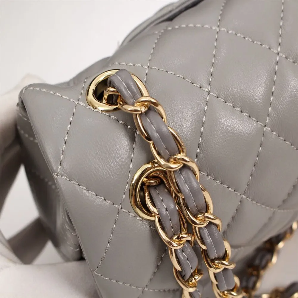 100% leather famous ladies handbag fashion high quality cross body sheepskin handbag designer luxury top quality classic
100% leather famous ladies handbag fashion high quality cross body sheepskin handbag designer luxury top quality classic