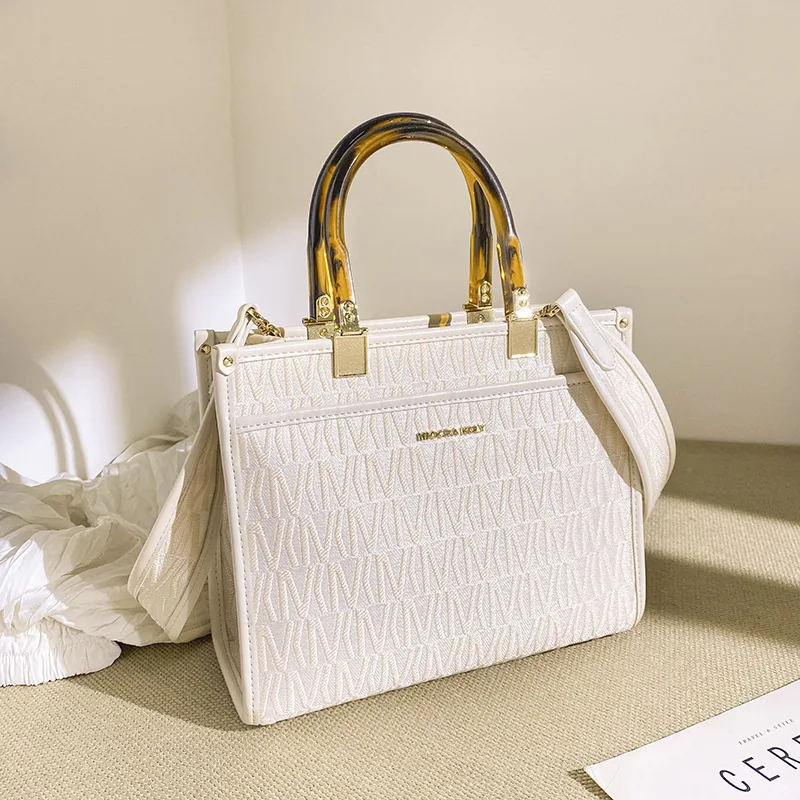 High Quality Tote Bag Women Large Capacity Handbags Wooden Handle Shoulder Bags 2021 Ladies Fashion Designer Brand Crossbody Bag
High Quality Tote Bag Women Large Capacity Handbags Wooden Handle Shoulder Bags 2021 Ladies Fashion Designer Brand Crossbody Bag
