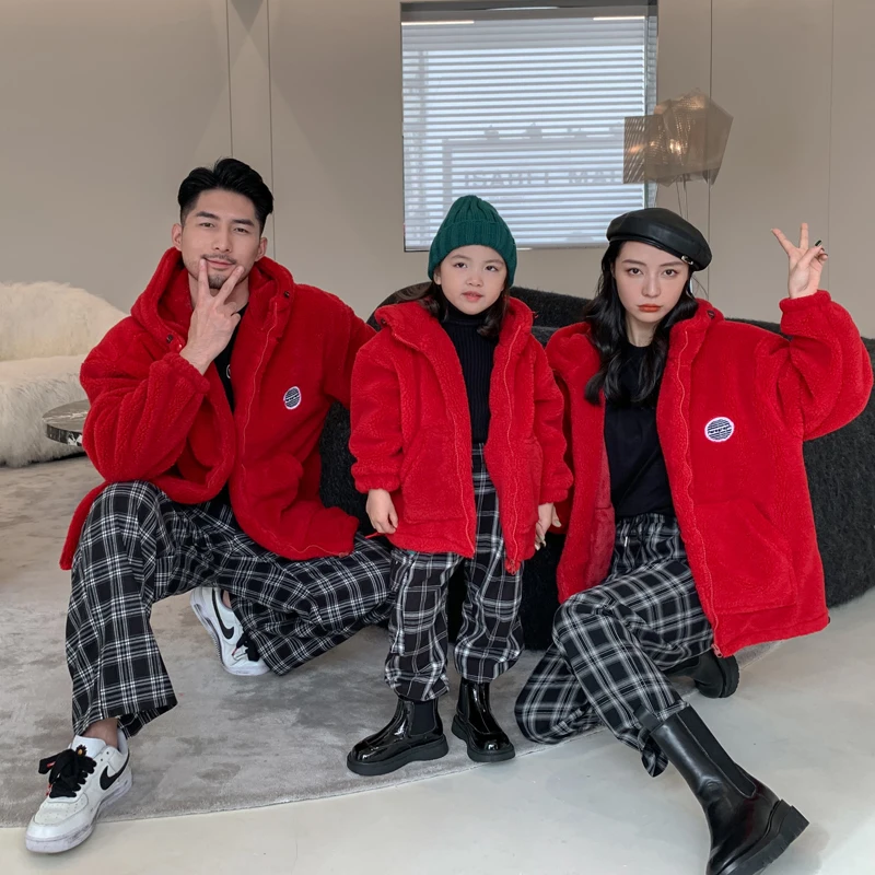 Parent-child Red Velvet Jacket for New Year Hoodied Winter Warm Family Matchy Coat for Boys and Girls Love Couples Outerwear New
Parent-child Red Velvet Jacket for New Year Hoodied Winter Warm Family Matchy Coat for Boys and Girls Love Couples Outerwear New
