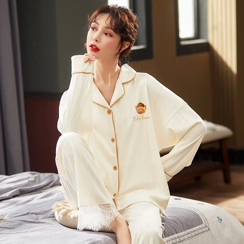 Spring And Autumn Pajamas Women's Cotton Long Sleeve Trousers Lapel Cardigan Oversize Home Suit Korean Winter homewear
Spring And Autumn Pajamas Women's Cotton Long Sleeve Trousers Lapel Cardigan Oversize Home Suit Korean Winter homewear