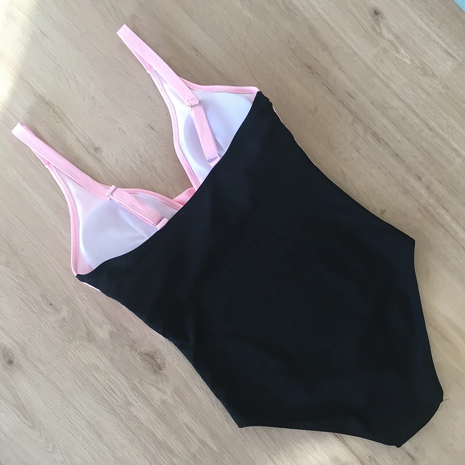 Sexy Deep V One Piece Swimsuit Women 2020 Push Up Bathing Suit Women Swimwear Swimming for Beachwear Monokini Plus Size Swimsuit
Sexy Deep V One Piece Swimsuit Women 2020 Push Up Bathing Suit Women Swimwear Swimming for Beachwear Monokini Plus Size Swimsuit