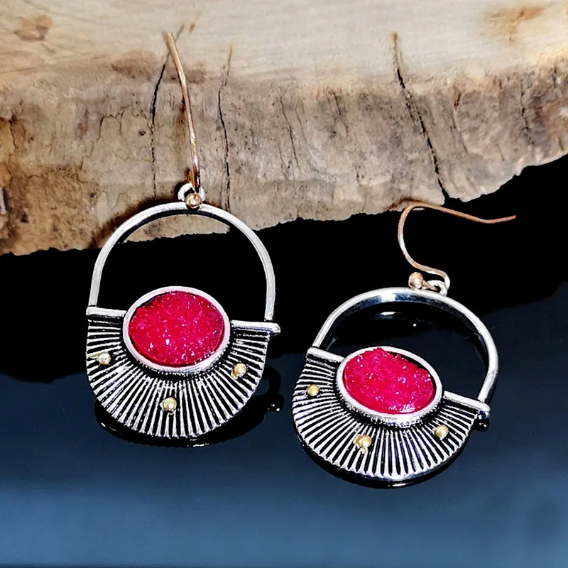 Vintage women Drop Earrings Fashion Creative Padlock Dangle Earrings Jewelry for Women Party Best Gift
Vintage women Drop Earrings Fashion Creative Padlock Dangle Earrings Jewelry for Women Party Best Gift