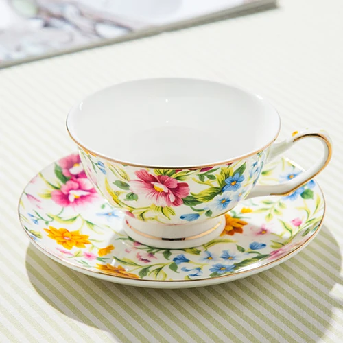 Porcelain coffee cup and saucer bone china coffee set "C" mark design Top Grade outline in gold tea cup and saucer set saucer se
Porcelain coffee cup and saucer bone china coffee set "C" mark design Top Grade outline in gold tea cup and saucer set saucer se