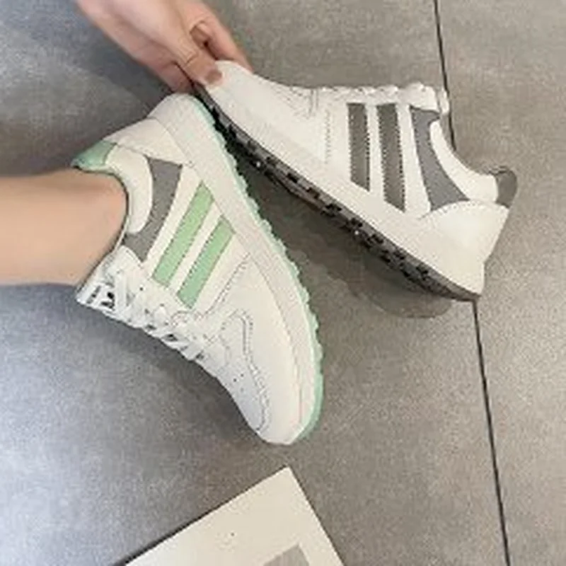 2021 Women's Sports Shoes Fashion Women's Sneakers Comfortable Women Casual Shoes Lace-up Breathable Vulcanized Women's Shoes
2021 Women's Sports Shoes Fashion Women's Sneakers Comfortable Women Casual Shoes Lace-up Breathable Vulcanized Women's Shoes