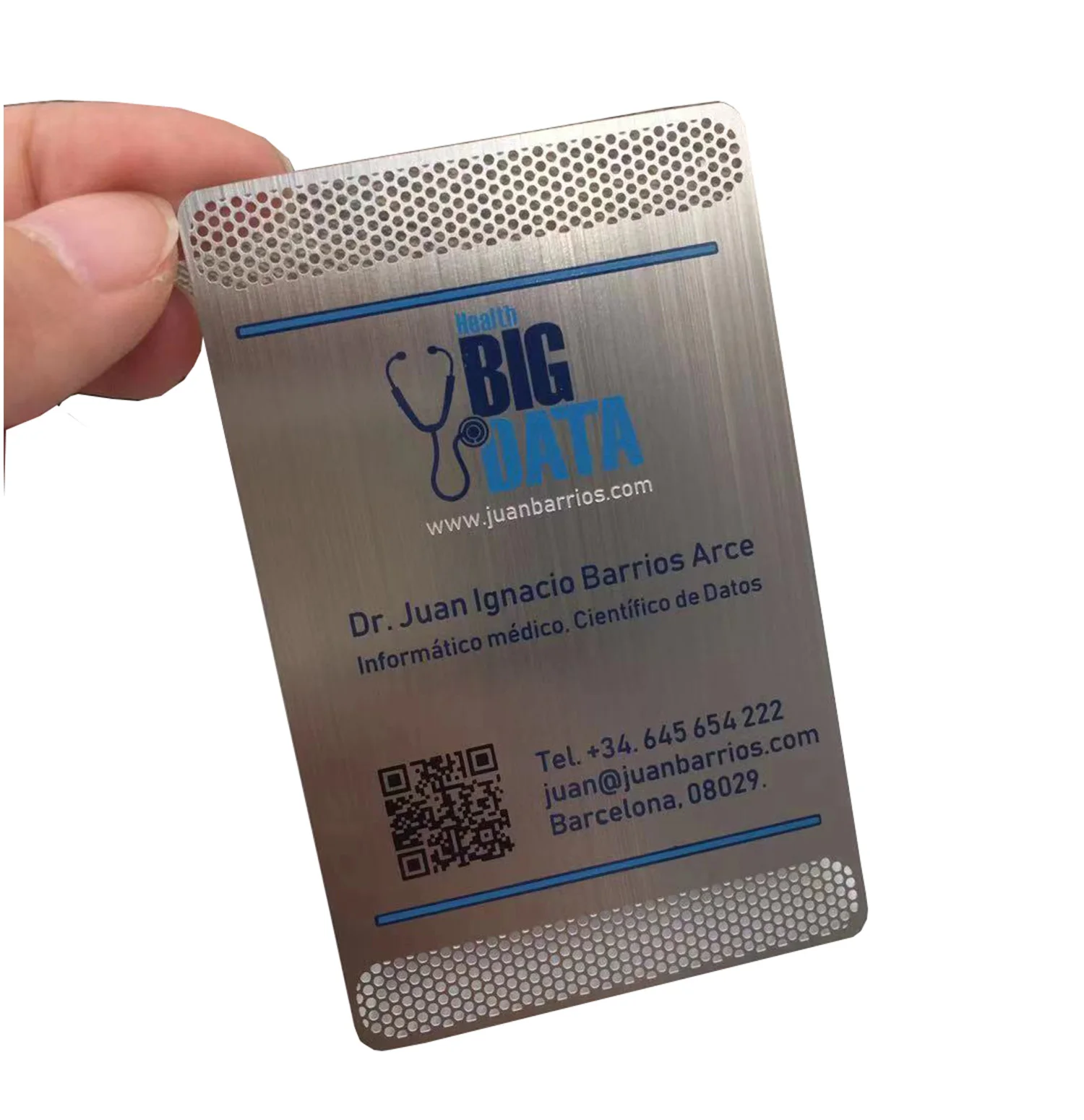 Manufacturer cutting out brushed stainless steel business card 
Manufacturer cutting out brushed stainless steel business card