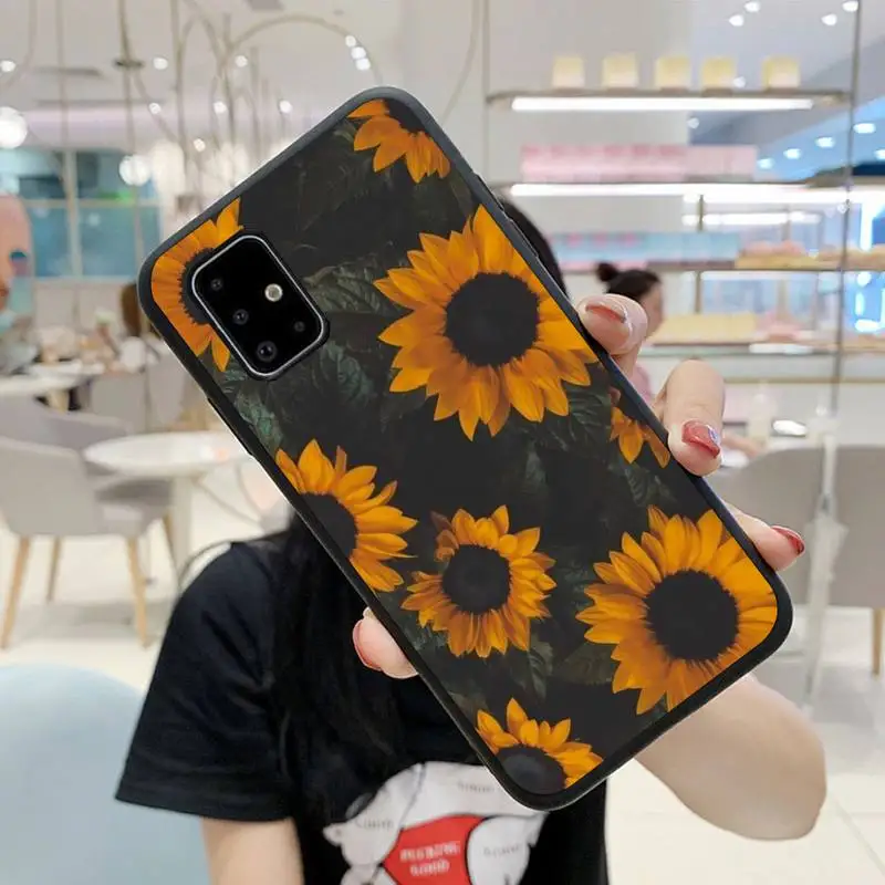 Retro flowers chrysanthemum leaves Phone Case For Samsung A10 A11 A20 A21 A30 A31 A40 A50 A70 A80 A91 S E Fundas Cover
Retro flowers chrysanthemum leaves Phone Case For Samsung A10 A11 A20 A21 A30 A31 A40 A50 A70 A80 A91 S E Fundas Cover