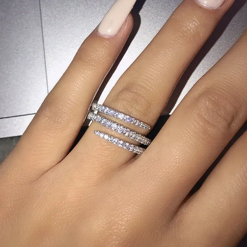 New Exaggerated Design Metal Zircon Cross Silvery Rings For Woman Korean Fashion Jewelry Party Girl's Unusual Ring Party Jewelry
New Exaggerated Design Metal Zircon Cross Silvery Rings For Woman Korean Fashion Jewelry Party Girl's Unusual Ring Party Jewelry