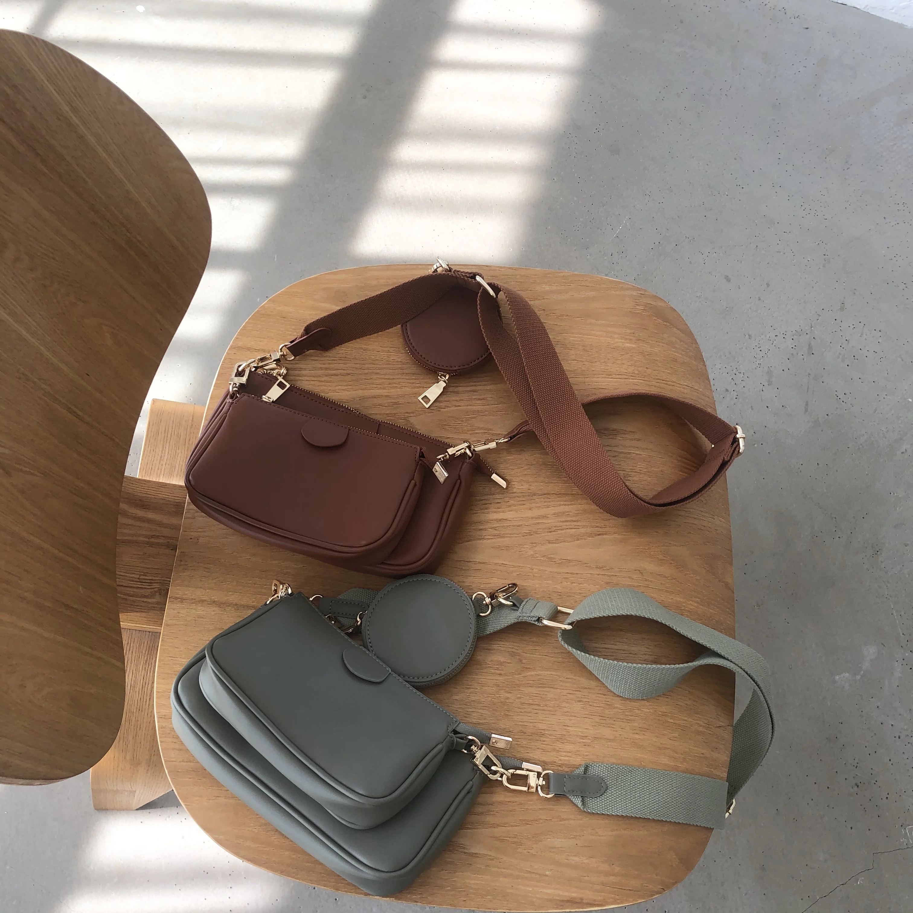 Fashion Solid Color PU Leather Shoulder Bag Messenger Casual Crossbody Bags Women Handbags Totes Bag 3-in-1 Evening Clutch Purse
Fashion Solid Color PU Leather Shoulder Bag Messenger Casual Crossbody Bags Women Handbags Totes Bag 3-in-1 Evening Clutch Purse