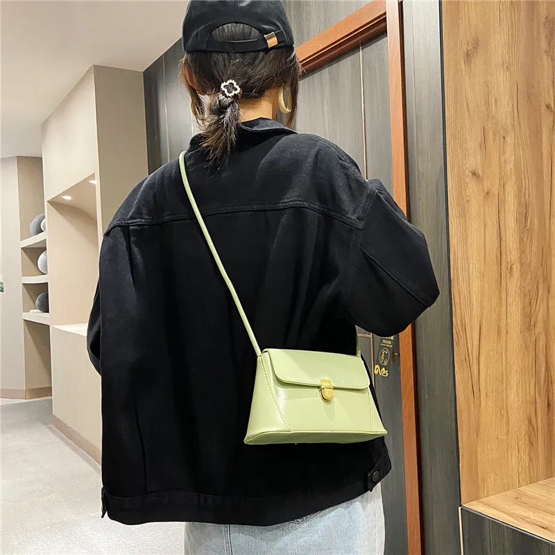 Fashion Classic Women Shoulder Bag Solid Hasp Leather PU Crossbody Handbag for Women Cute Vintage Handle Tote Bag Women
Fashion Classic Women Shoulder Bag Solid Hasp Leather PU Crossbody Handbag for Women Cute Vintage Handle Tote Bag Women