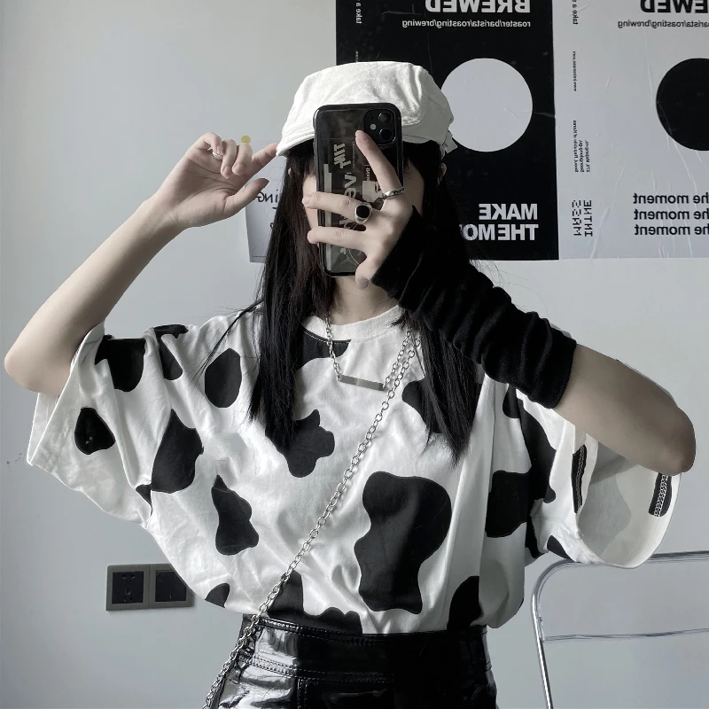 Woman Tshirts Cow Print Oversized Casual Loose Short Sleeve T-shirt Streetwear Tops Harajuku Vogue Tees Fashion Pullov
Woman Tshirts Cow Print Oversized Casual Loose Short Sleeve T-shirt Streetwear Tops Harajuku Vogue Tees Fashion Pullov
