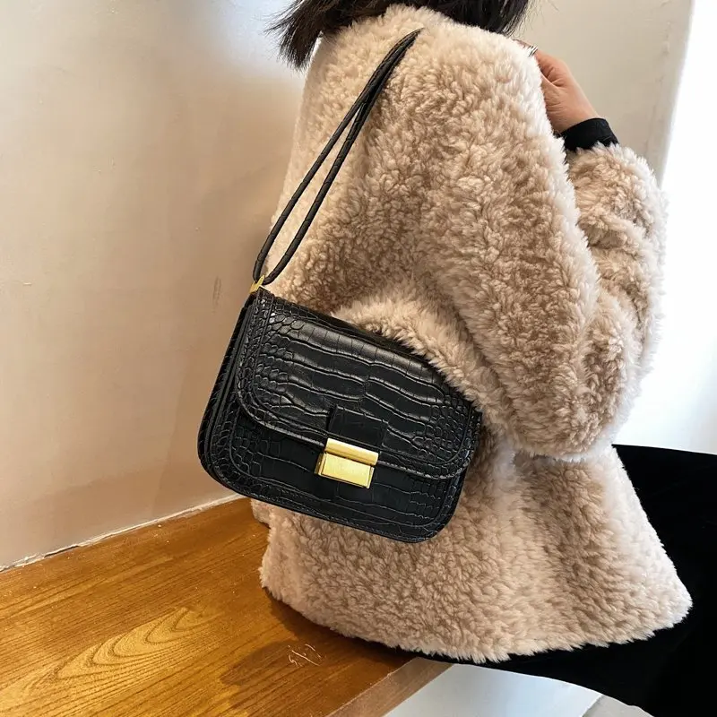 Toposhine Design Solid Leather Female Shoulder Bag Fashion Trending Crossbody Bag Stone Pattern Women Flap Shoulder Bag Satchels
Toposhine Design Solid Leather Female Shoulder Bag Fashion Trending Crossbody Bag Stone Pattern Women Flap Shoulder Bag Satchels