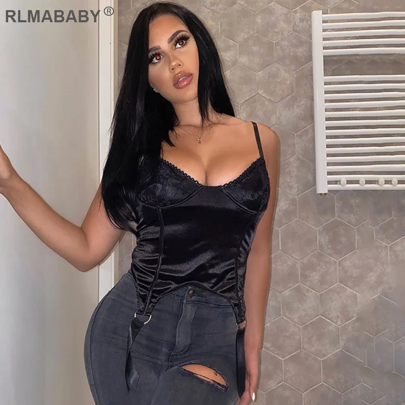 Женский кружевной Атласный топ на бретелях-спагетти
Женский кружевной Атласный топ на бретелях-спагетти