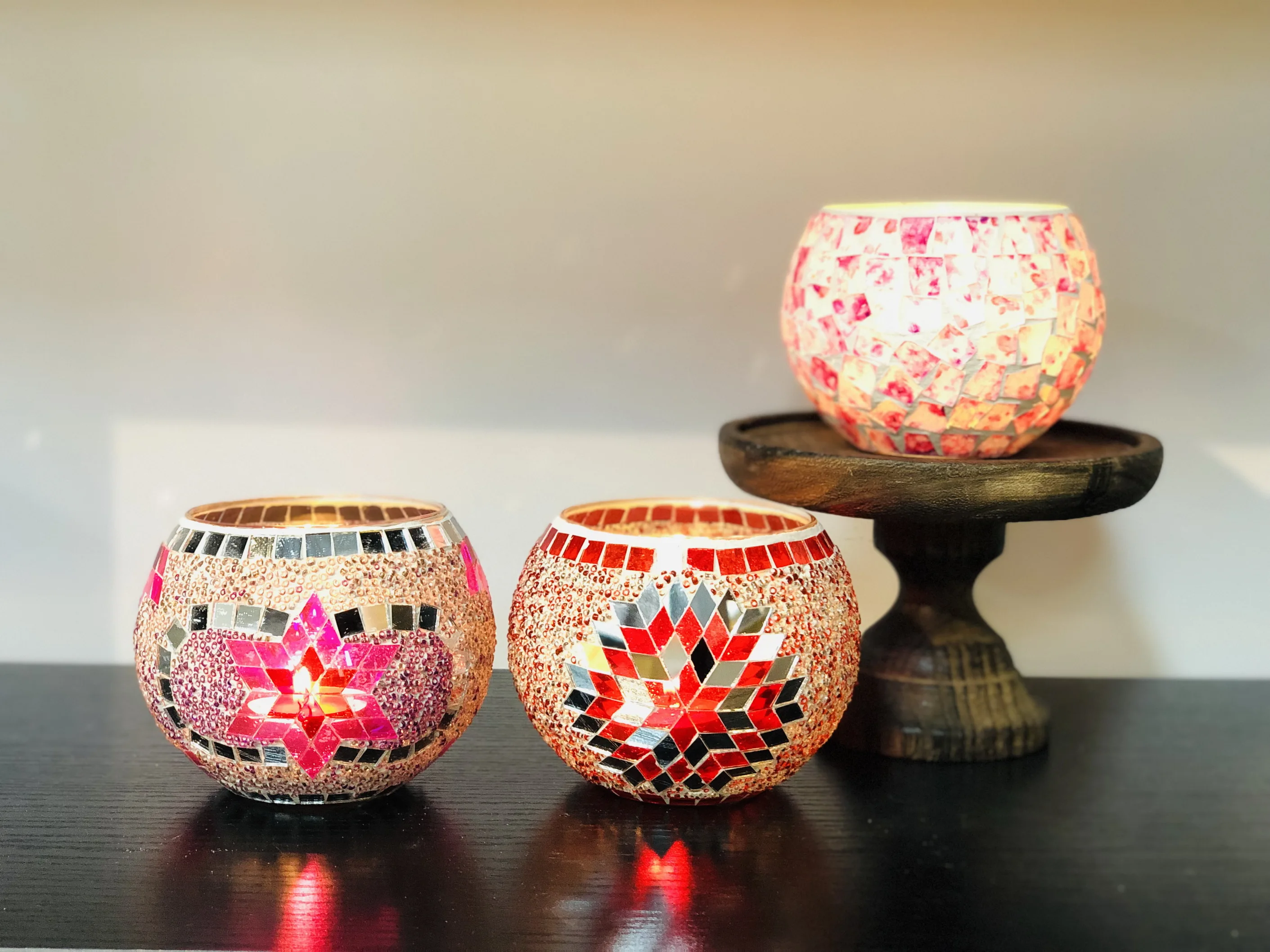 Scented Candle Holder Mosaic Glass Tea Light Holder Handmade Romantic Tealight Potted Plants Glass Vase Home Deco
Scented Candle Holder Mosaic Glass Tea Light Holder Handmade Romantic Tealight Potted Plants Glass Vase Home Deco