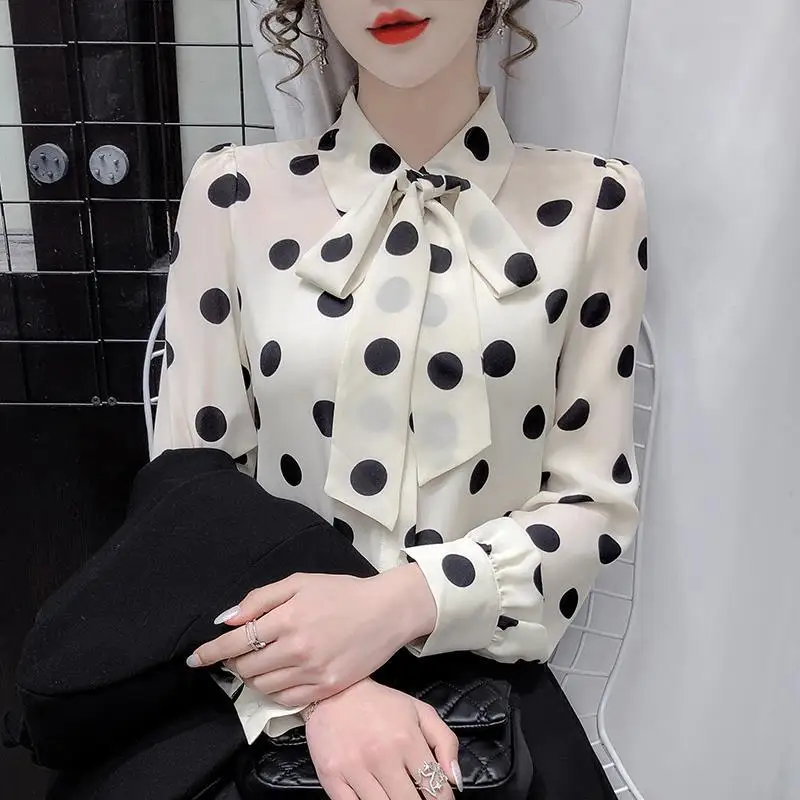 Women blouse Bow shirt female 2022 spring new sweet loose long-sleeved wave point chiffon shirt design casual blouse clothing
Women blouse Bow shirt female 2022 spring new sweet loose long-sleeved wave point chiffon shirt design casual blouse clothing