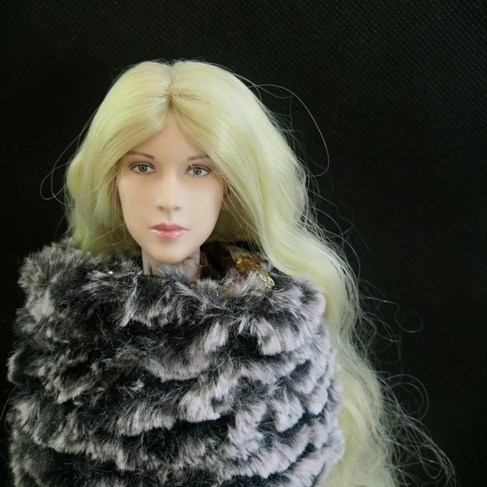 Лидер продаж 1/6, Маленькая женская фигурка, европейская девушка, голова, скульптурная F 12 ''PH, экшн-фигурка для коллекции
Лидер продаж 1/6, Маленькая женская фигурка, европейская девушка, голова, скульптурная F 12 ''PH, экшн-фигурка для коллекции