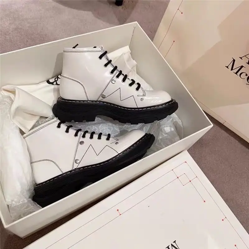 Platform Martin Boots Women's Shoes 2021 New Versatile Thick Bottom Spring and Autumn Handsome Motorcycle Ankle Boots
Platform Martin Boots Women's Shoes 2021 New Versatile Thick Bottom Spring and Autumn Handsome Motorcycle Ankle Boots